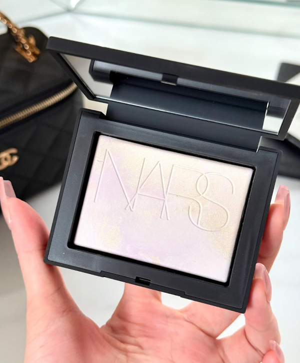 Nars # Aurora 歐若拉冰河紫限定 💜 原生光定妝粉餅 🔜 淡淡仙氣紫色一秒去黃柔焦