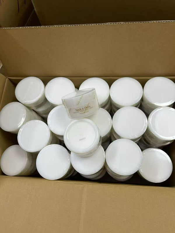 Trois Beauté 品牌的 Neck & Deco Quattro Stretching Cream 緊緻去紋頸霜 80g
