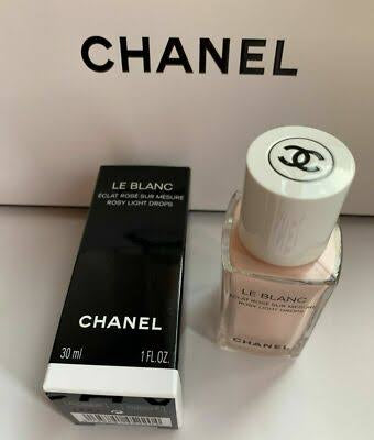Chanel Le Blanc Rosy Light Drops 30ml. Brightens and enhances skin tone. A single swipe of pearlescent pigment creates fresh, radiant skin.