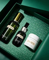 La Mer（海藍之謎） 最具代表性的頂級修護抗老「神級三件套」精華面霜 60ml+濃縮修護精華 50ml+新版修護精萃液 150mlLa Mer 3-Piece Skincare Set